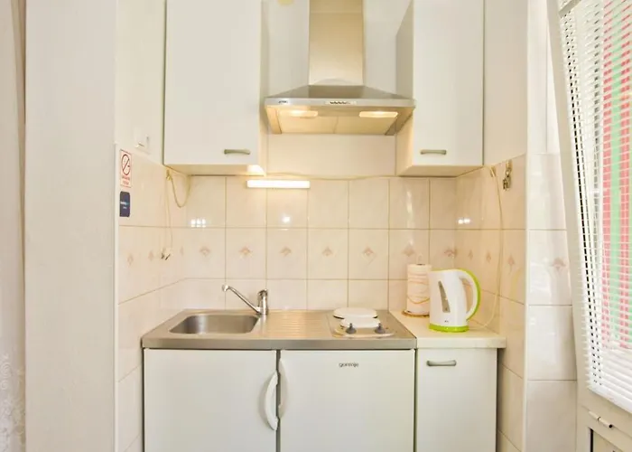 Apartman With Parking Space Hvar - 25169